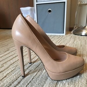 Jessica Simpson nude pumps